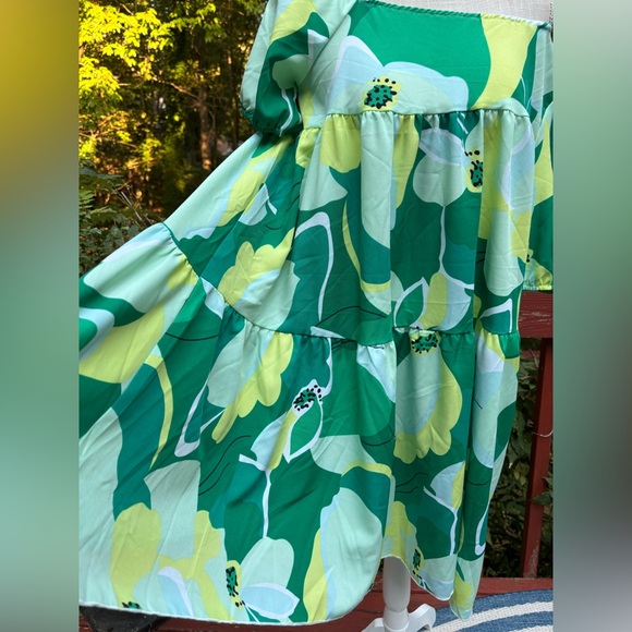 Green Floral off shoulder short dress- SHEIN Large - Picture 4 of 4